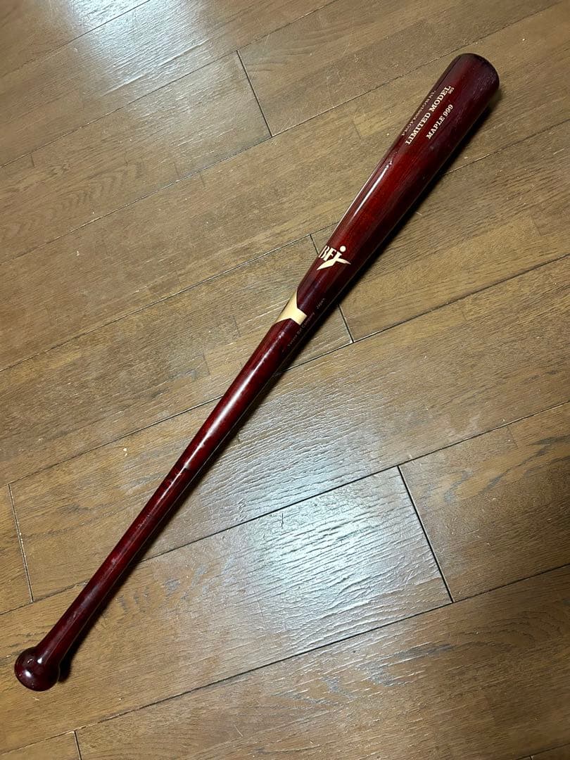 ヤナセ　硬式木製バット　リミテッドモデル　84cm
