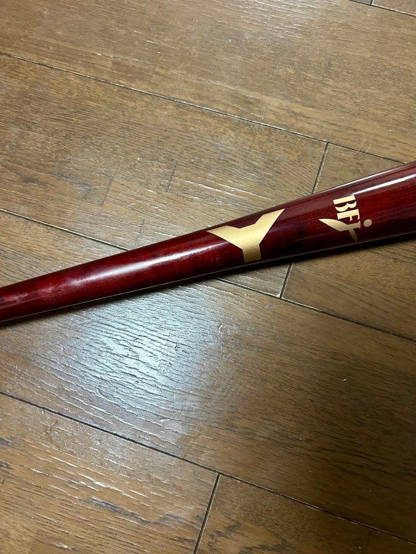 ヤナセ　硬式木製バット　リミテッドモデル　84cm
